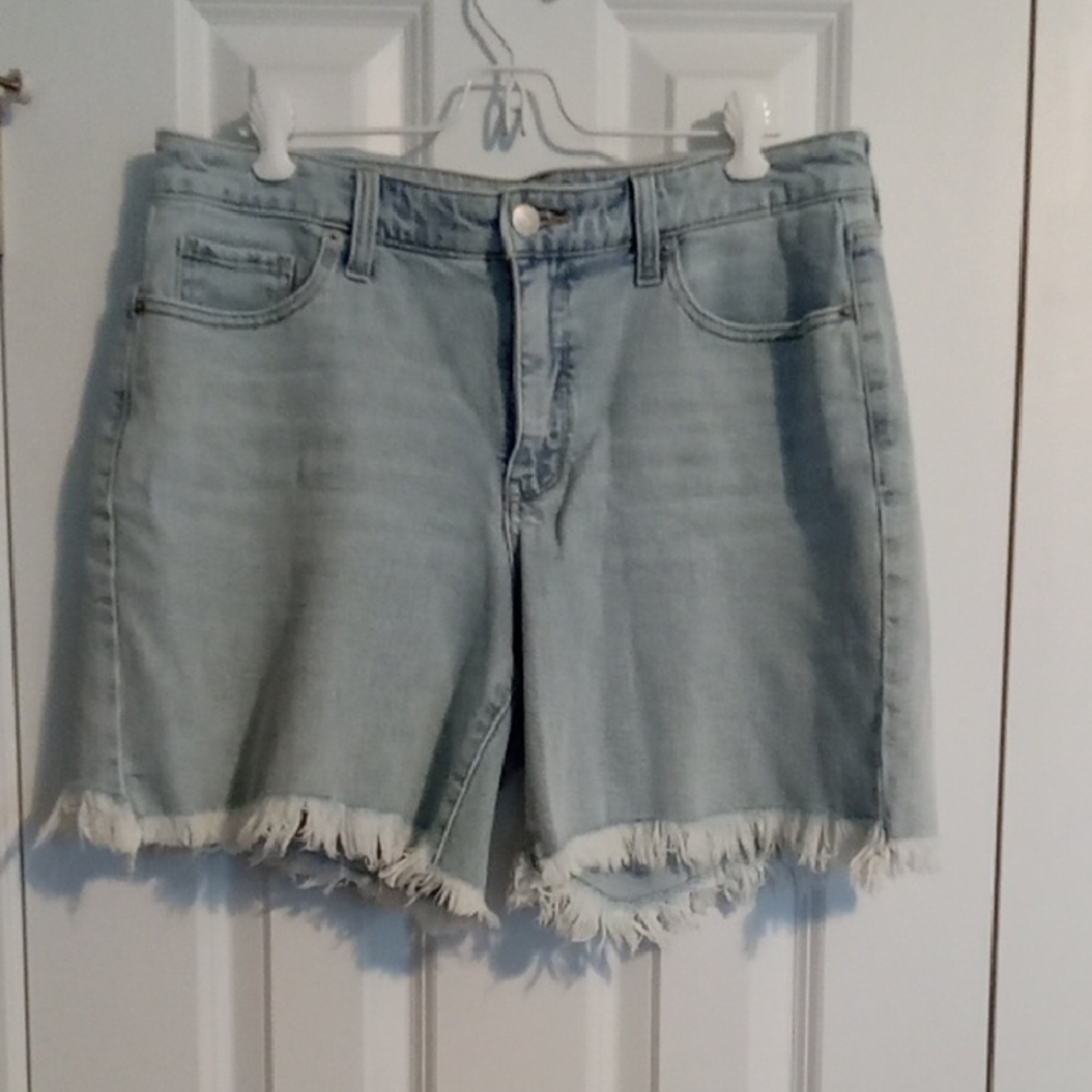 Wonderly Denim Frayed Hem Shorts